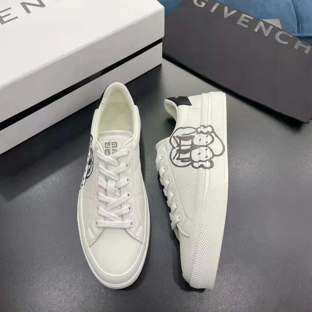 Givenchy Sneakers City Sport in Leather with Tag Effect Dog Print for Men in White