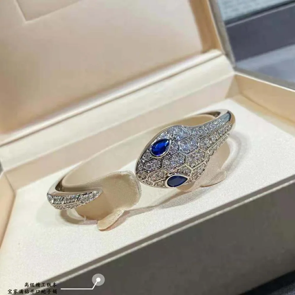 Bvlgari Serpenti Bangle Bracelet in 18 kt White Gold for Women Bvlgari Serpenti Bangle Bracelet in 18 kt White Gold for Women
