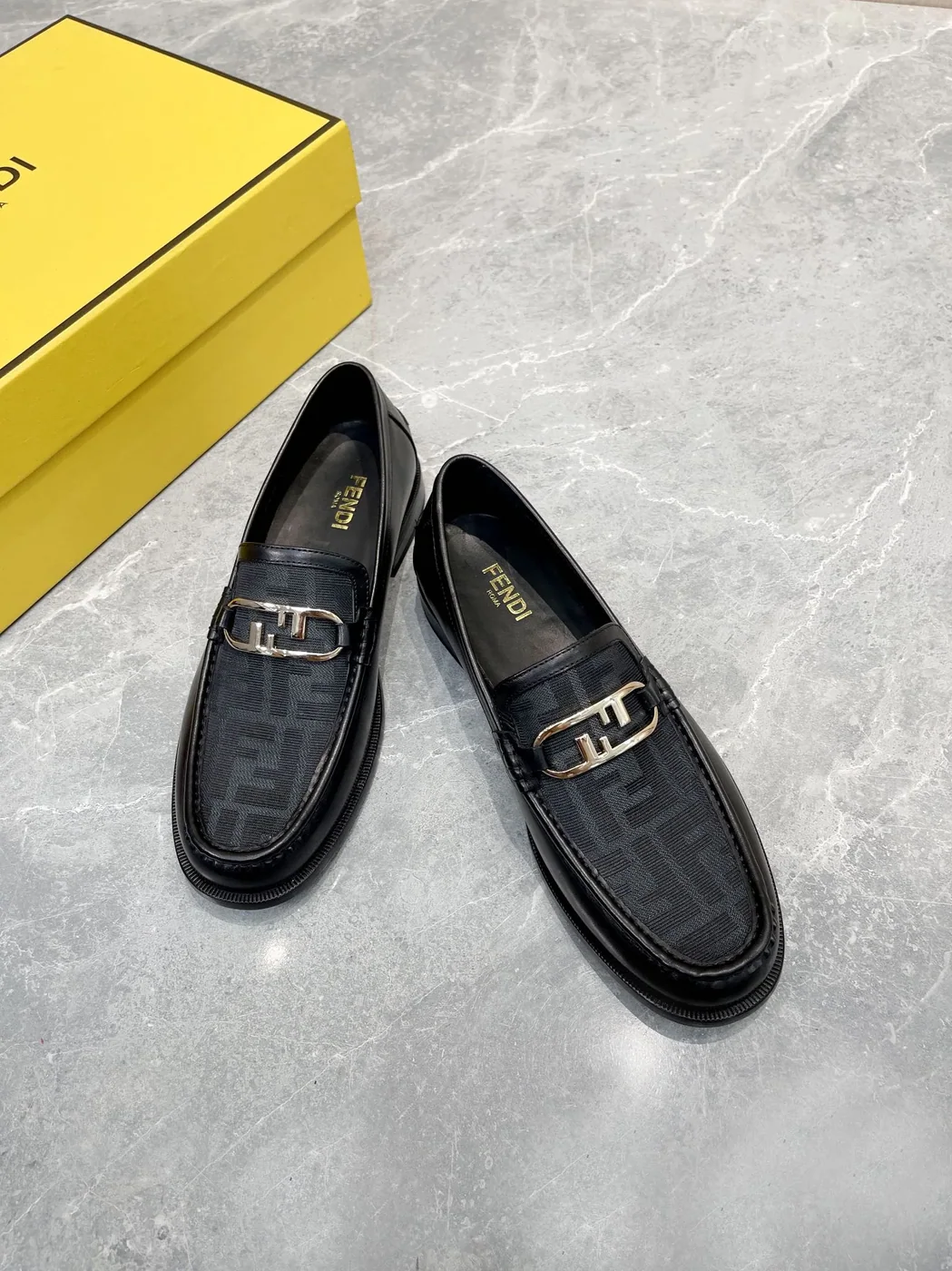 Fendi FD OLock Loafers Black