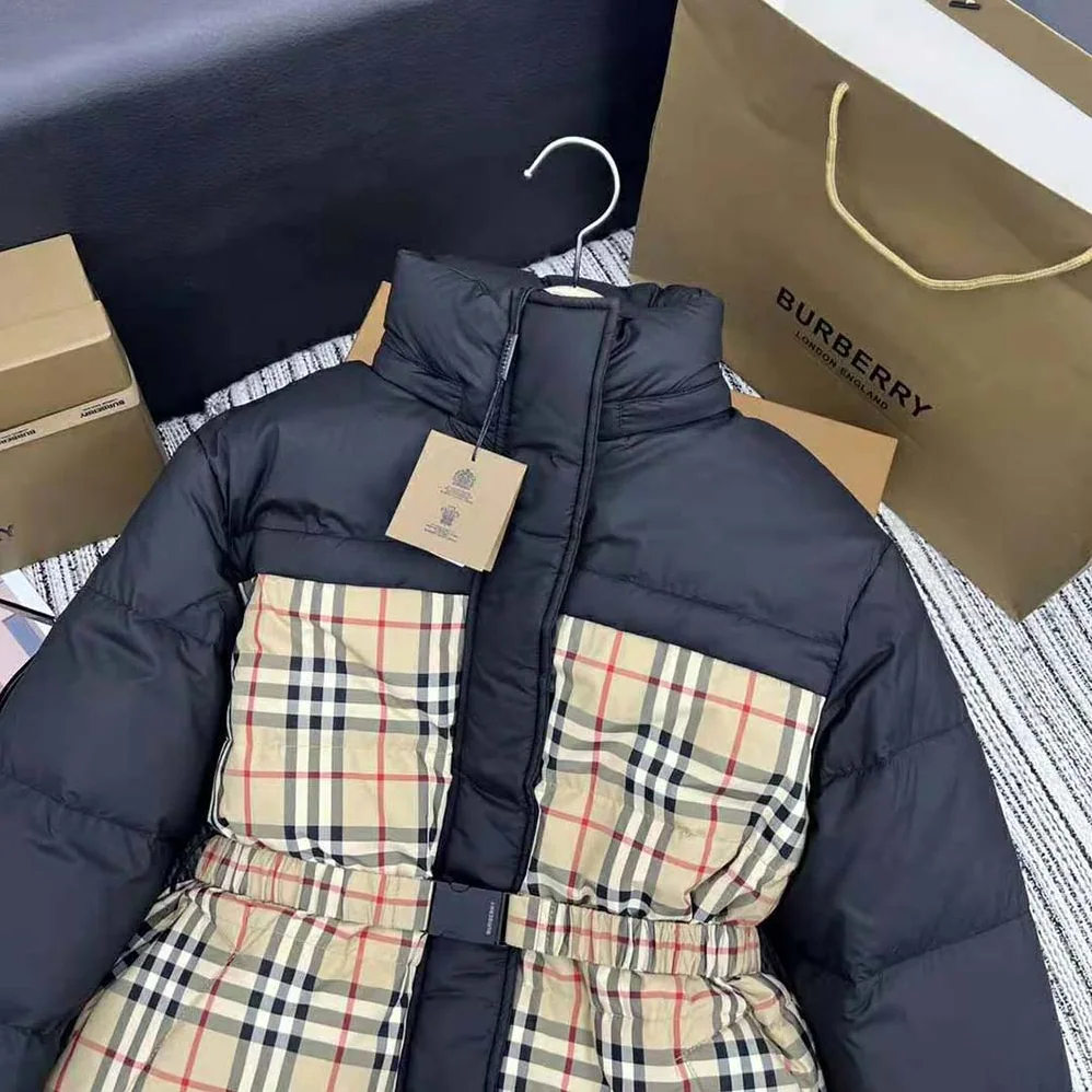 Burberry Reversible Down Puffer Jacket for Women in Black