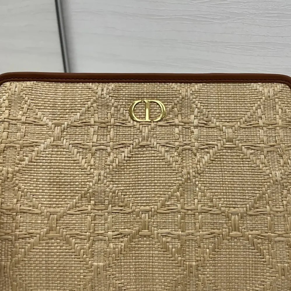 Dior 30 Montaigne Dea Pouch Natural Cannage Raffia for Women Dior 30 Montaigne Dea Pouch Natural Cannage Raffia for Women