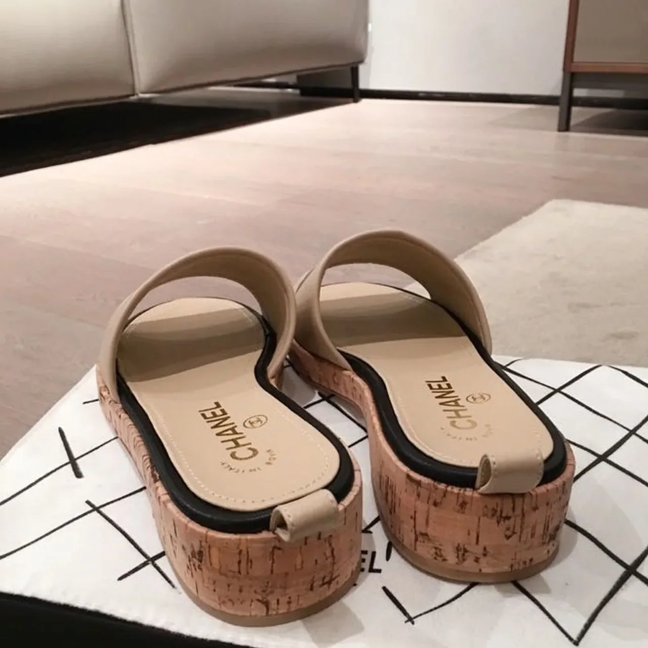 Chanel Woven Chain Cork Sandals Tweed Beige/Black , Shoes