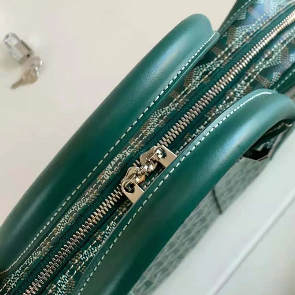 Goyard Ambassade MM Document Case for Women in Green Goyard Ambassade MM Document Case for Women in Green