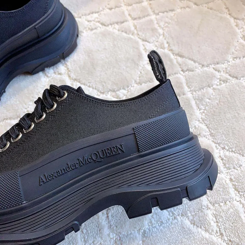 Alexander Mcqueen Tread Slick Lace Up in Black for Unisex