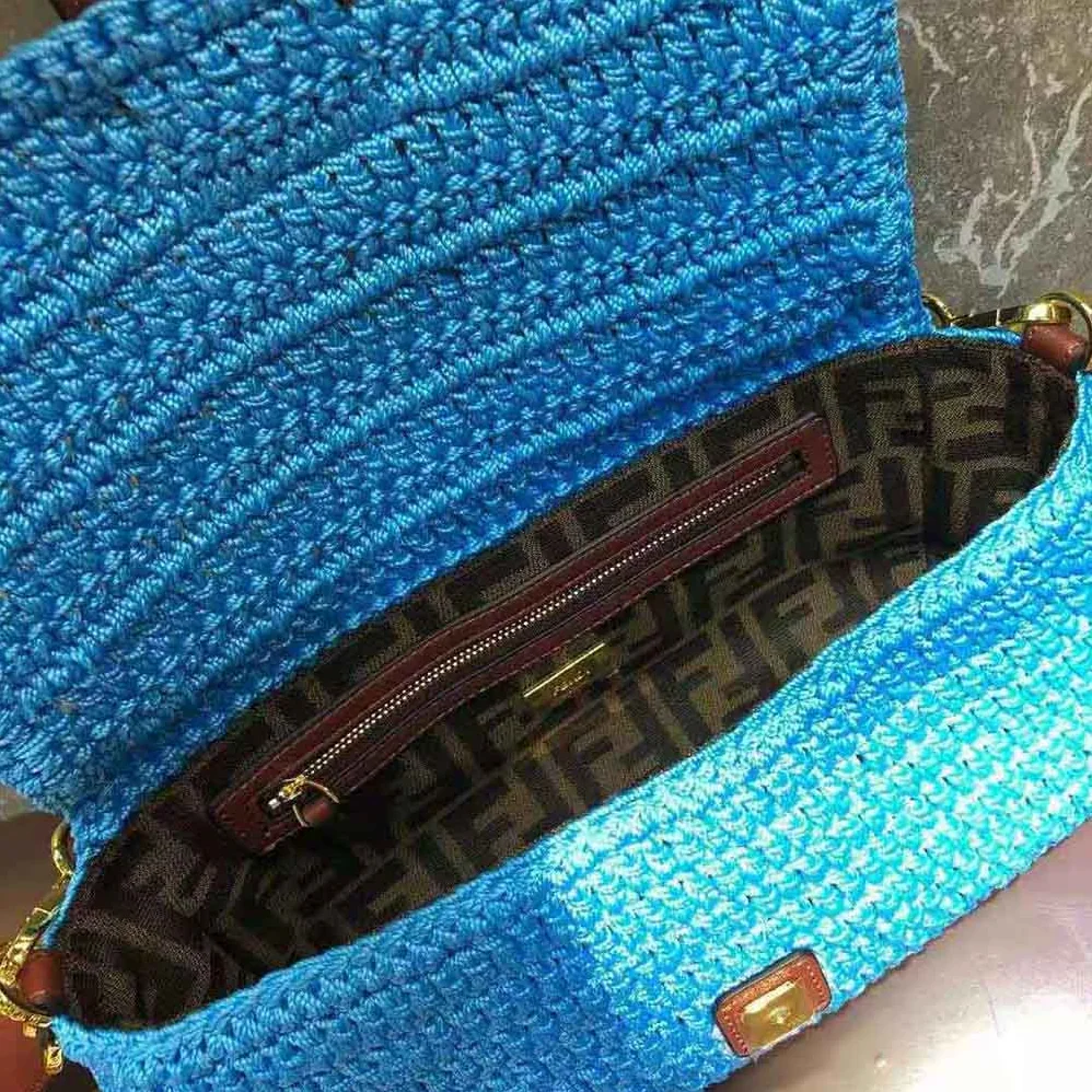 Fendi Baguette Bag in Traditional Cotton Crochet Bag for Women in Blue