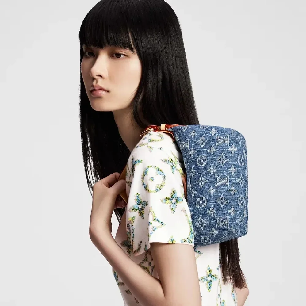 Louis Vuitton Hills Pochette Shoulder Bag in Blue Denim Gold Hardware