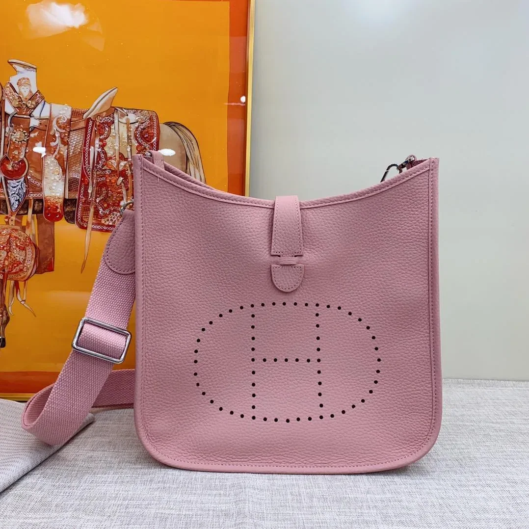Hermes Evelyne III 29 Bag Pink With Silver in Toned Hardware Hermes Evelyne III 29 Bag Pink With Silver in Toned Hardware