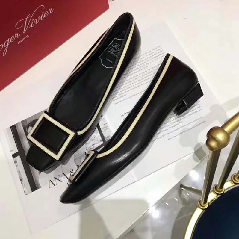 Roger Vivier Belle Vivier Graphic Ballerinas 25mm Heel for Women in Black