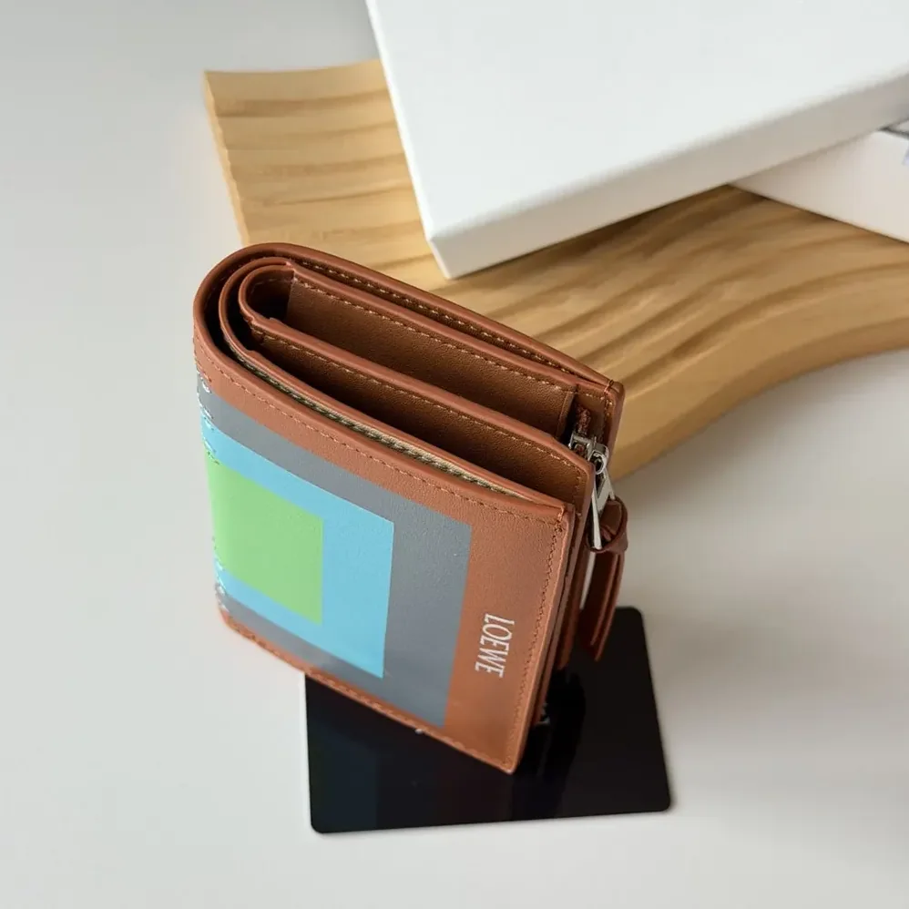 Loewe Compact Wallet in Nappa Calfskin for Unisex in Brown Loewe Compact Wallet in Nappa Calfskin for Unisex in Brown