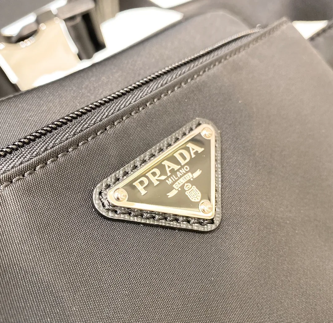 Prada Re-Nylon And Saffiano Belt Bag Black / 2VL977_2DMG_F0002_V_WOO