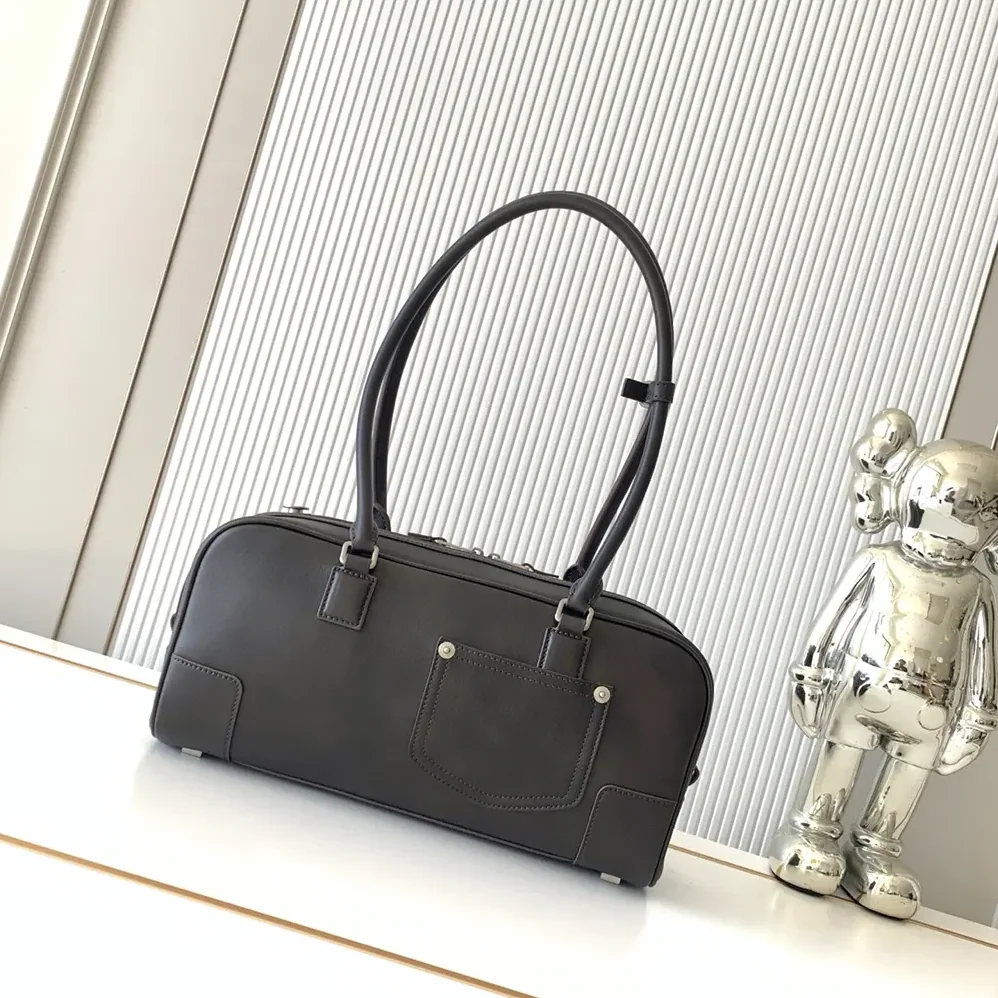 Loewe Panta Amazona 31 Cropped Bag in Shiny Calfskin for Unisex Loewe Panta Amazona 31 Cropped Bag in Shiny Calfskin for Unisex