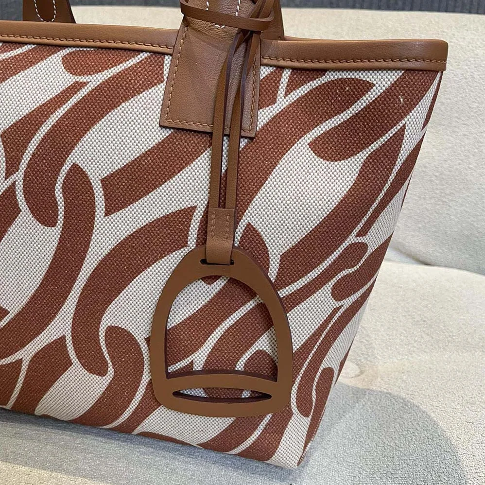 Hermes Steeple 28 Ecru Tote Bag for Unisex in Brown Hermes Steeple 28 Ecru Tote Bag for Unisex in Brown