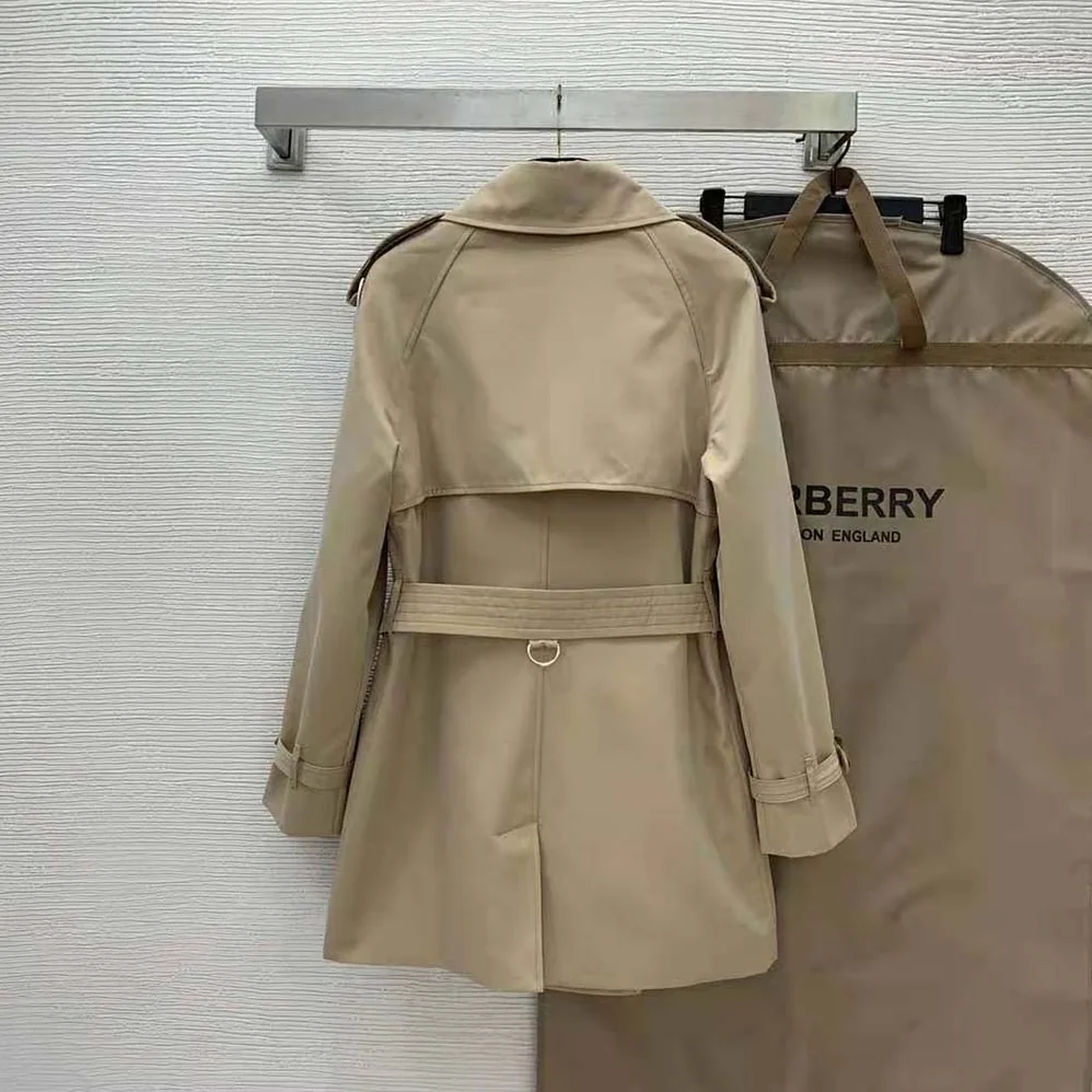 Burberry Kensington Heritage Trench Coat for Men