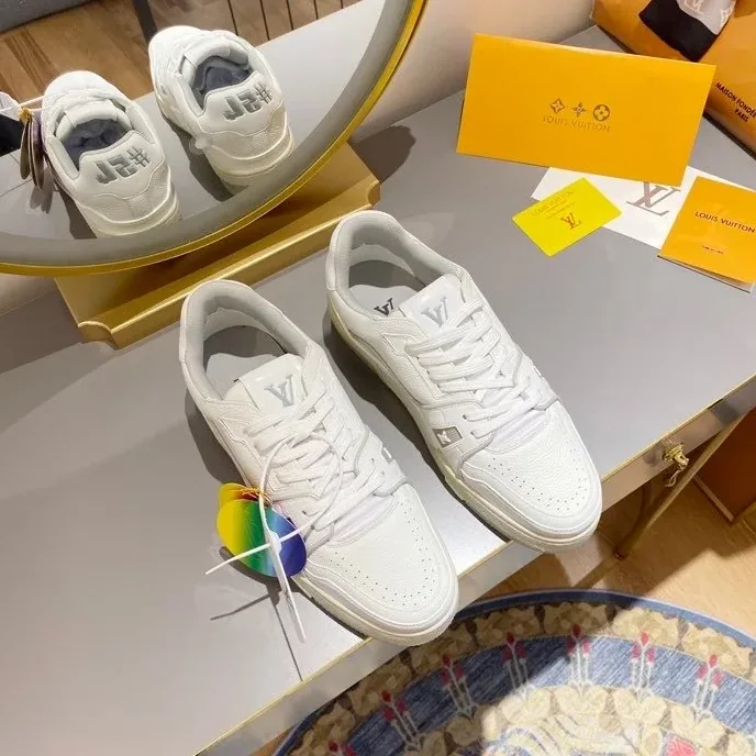 Louis Vuitton Trainer Sneaker Rubber Grain White Virgil Abloh LV 1A8WAX Louis Vuitton Trainer Sneaker Rubber Grain White Virgil Abloh LV 1A8WAX