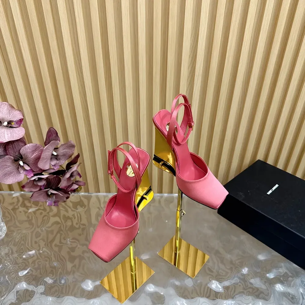 Saint Laurent YSL La Scandale Wedges in Satin Crepe for Women in Pink