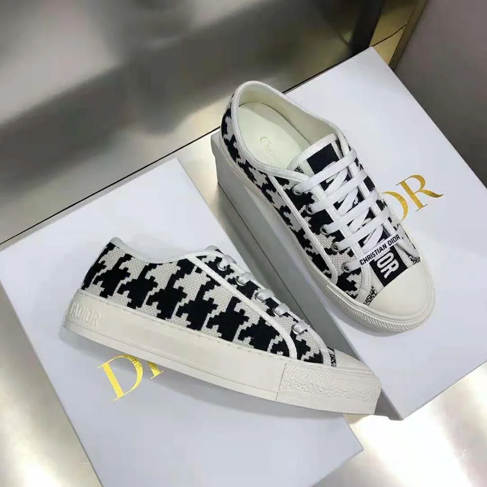 Dior Walk'N'Dior Sneaker Black and White Cotton Embroidery with Macro Houndstooth Motif for Women Dior Walk'N'Dior Sneaker Black and White Cotton Embroidery with Macro Houndstooth Motif for Women