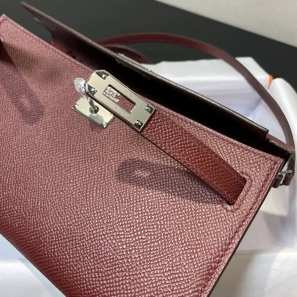 Hermes Kelly To Go in Epsom Leather for Women in Maroon