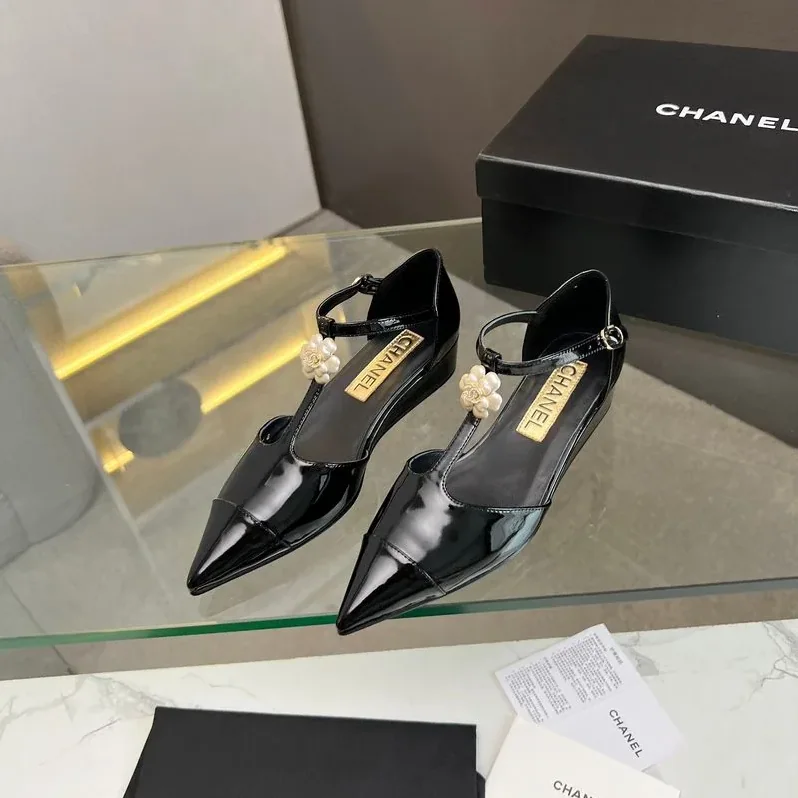 Chanel Flower Patterns Casual Black