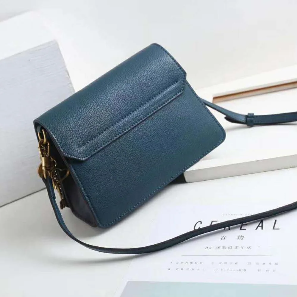 Givenchy Two-Toned Medium GV3 Bag Leather and Suede for Women in Blue Givenchy Two-Toned Medium GV3 Bag Leather and Suede for Women in Blue