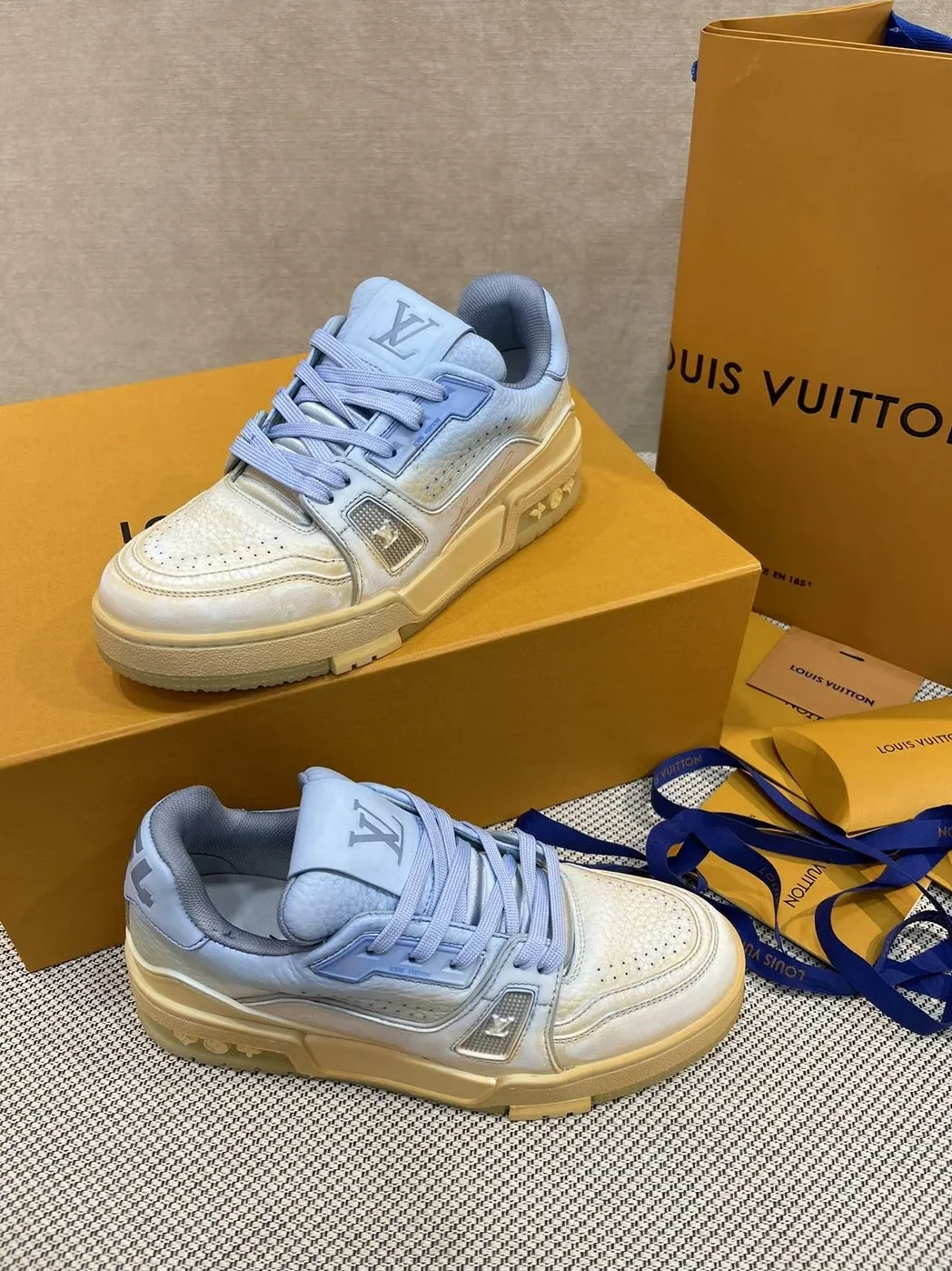 Louis Vuitton Trainer Sneaker LV Light Blue Louis Vuitton Trainer Sneaker LV Light Blue