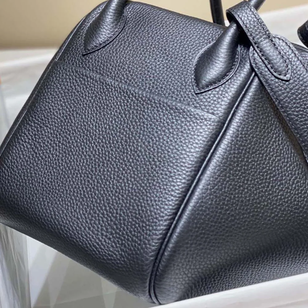 Hermes Lindy 26 in Clemence Leather for Women in Black
