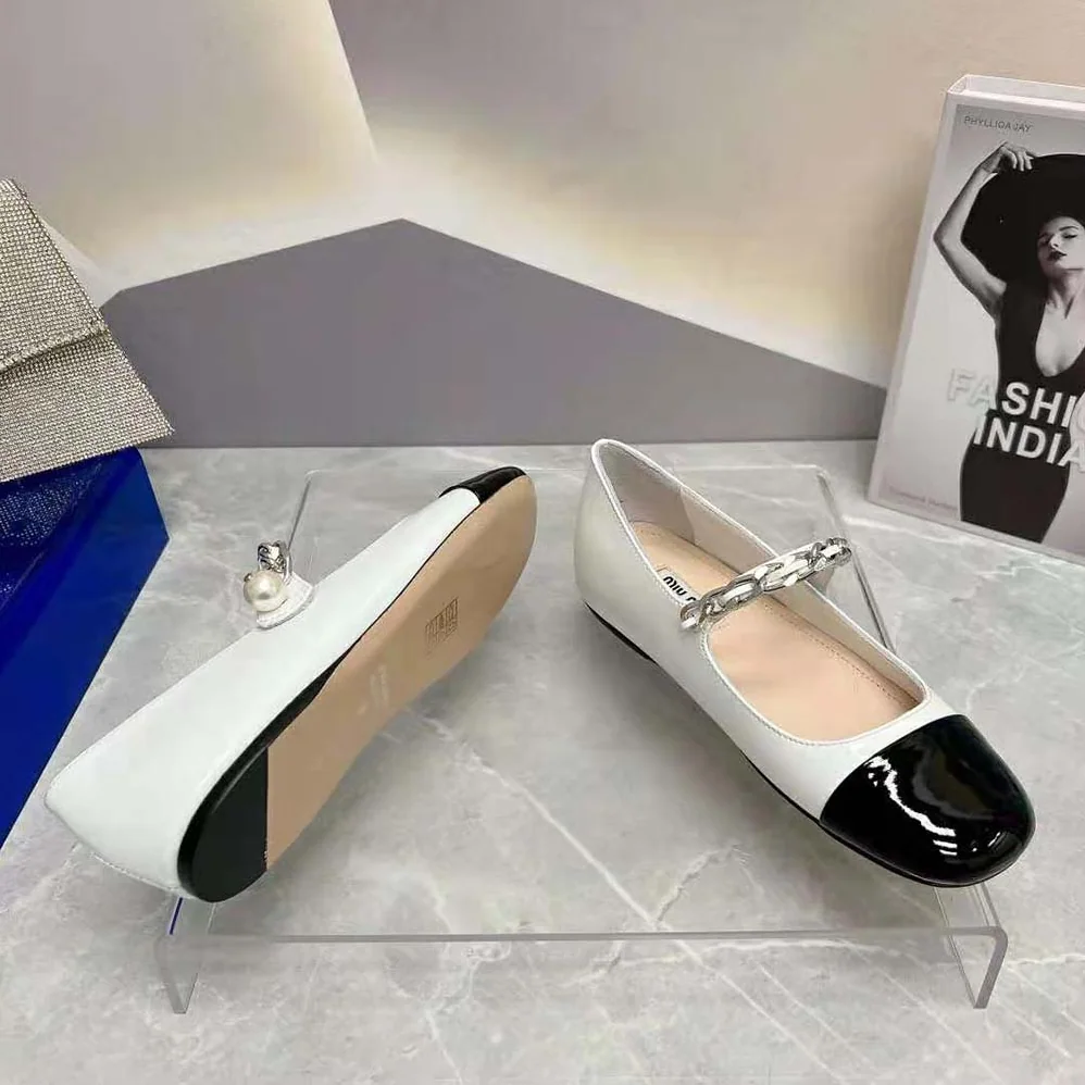 Miu Miu Patent Leather Ballerinas for Women in White Miu Miu Patent Leather Ballerinas for Women in White