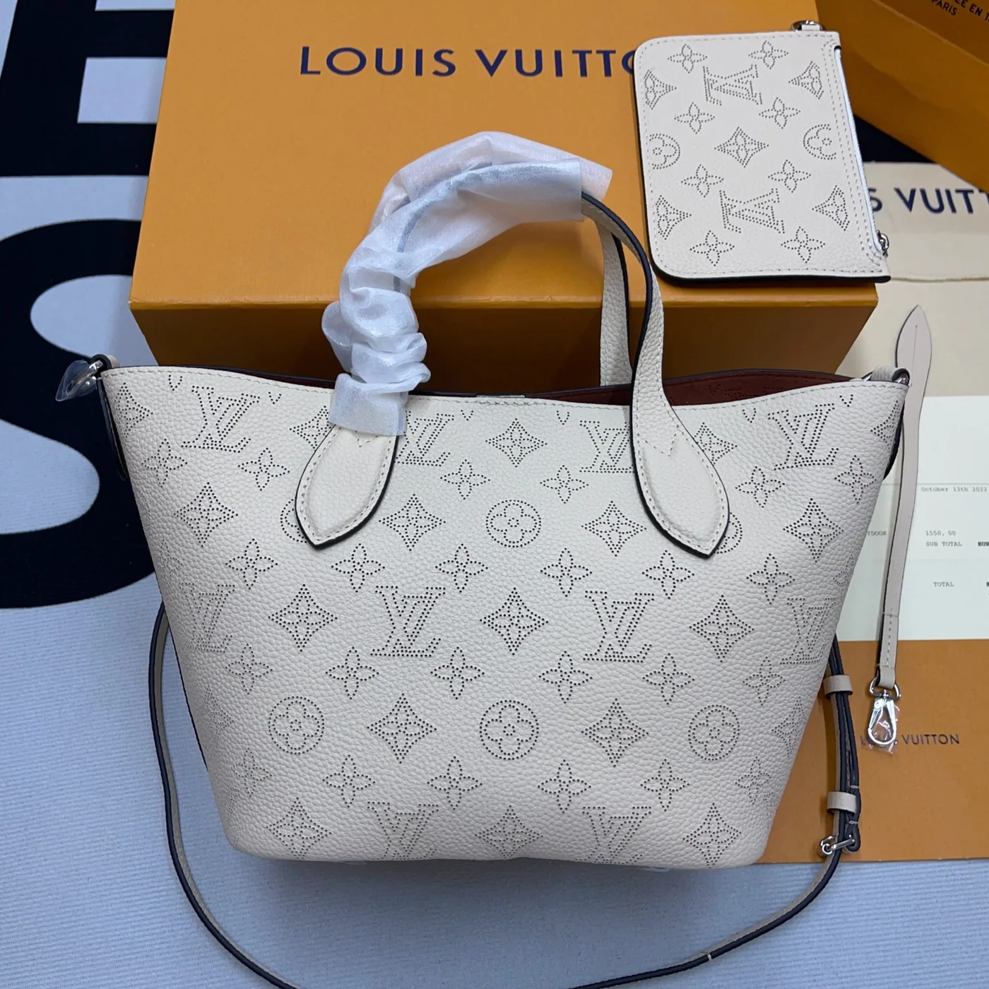 Louis Vuitton Loop Blossom PM White / Louis Vuitton Loop Blossom PM White /