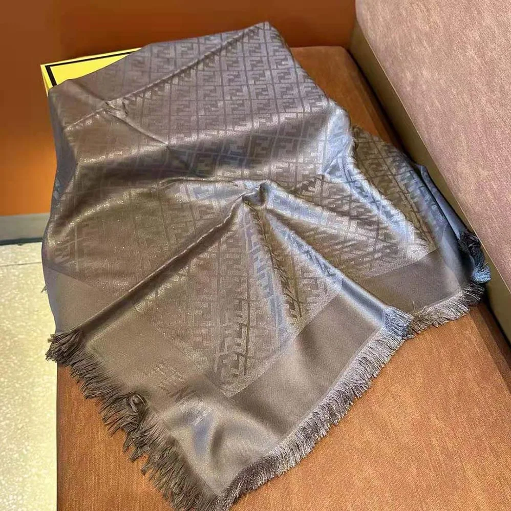 Fendi FF Shawl Dove Gray Lurex for Unisex Fendi FF Shawl Dove Gray Lurex for Unisex
