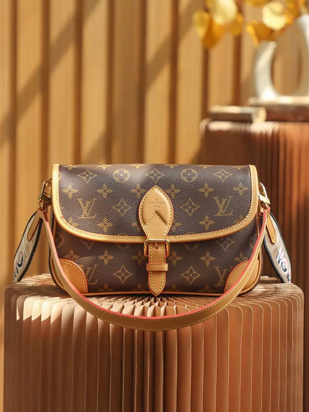 Louis Vuitton Diane Satchel Brown /