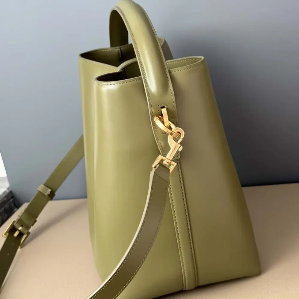 Saint Laurent YSL Le 37 in Shiny Leather for Women in Dark Green Saint Laurent YSL Le 37 in Shiny Leather for Women in Dark Green