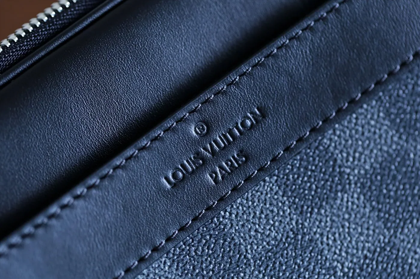 Louis Vuitton Trocadero Messenger NM PM Damier Graphite