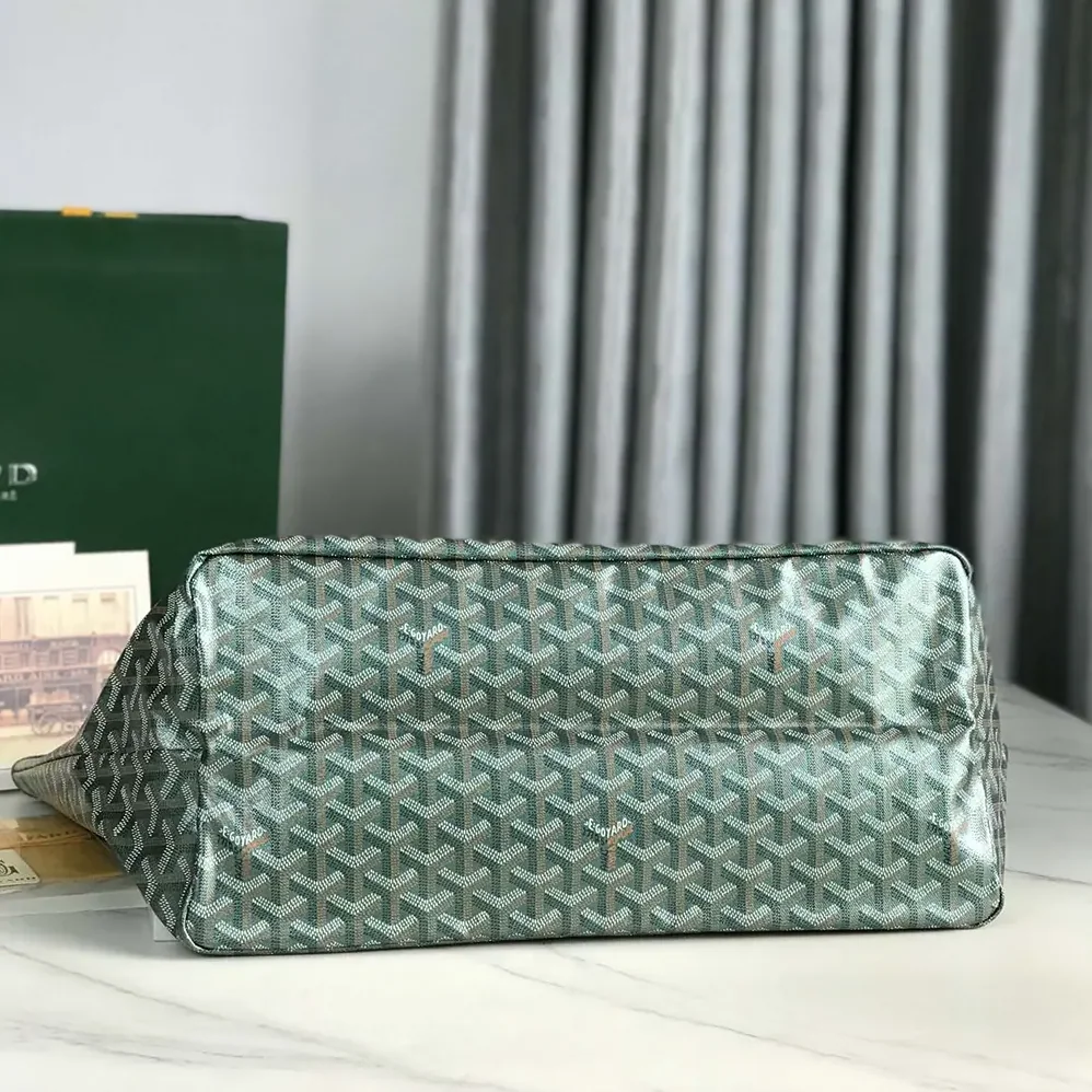 Goyard Saint Louis GM bag for Unisex in Pearly Green