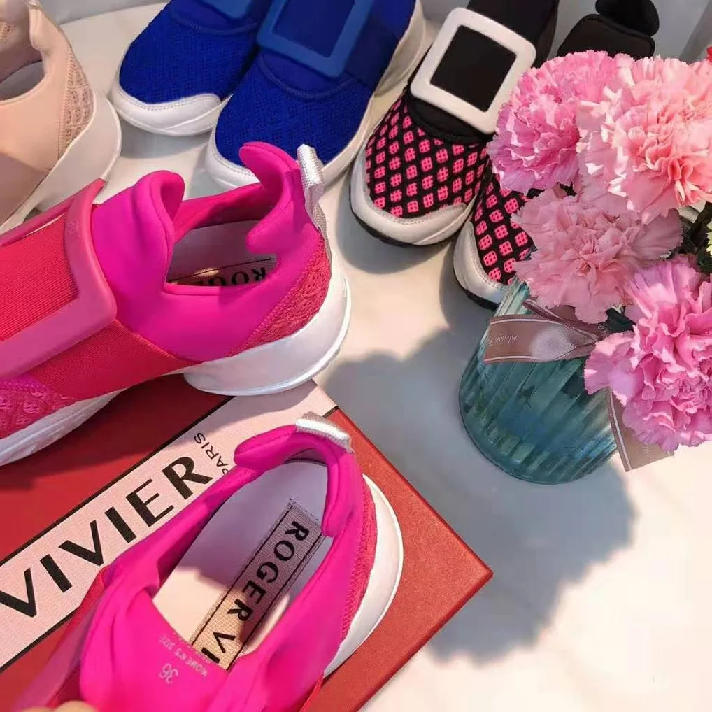 Roger Vivier Viv' Run Sneakers for Women in Rose
