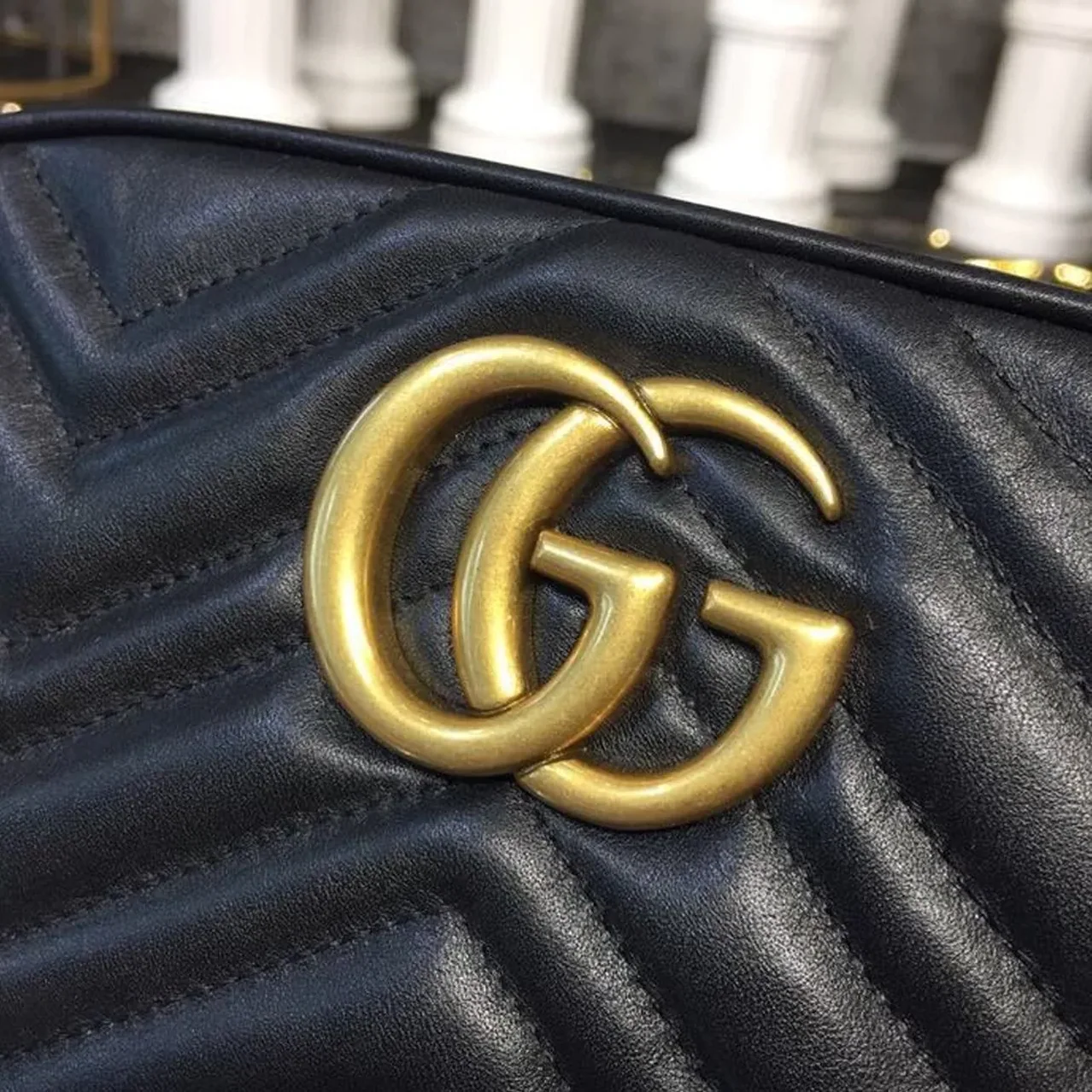 Gucci GG Marmont Small Matelassé Shoulder Bag Black Matelassé Chevron /
