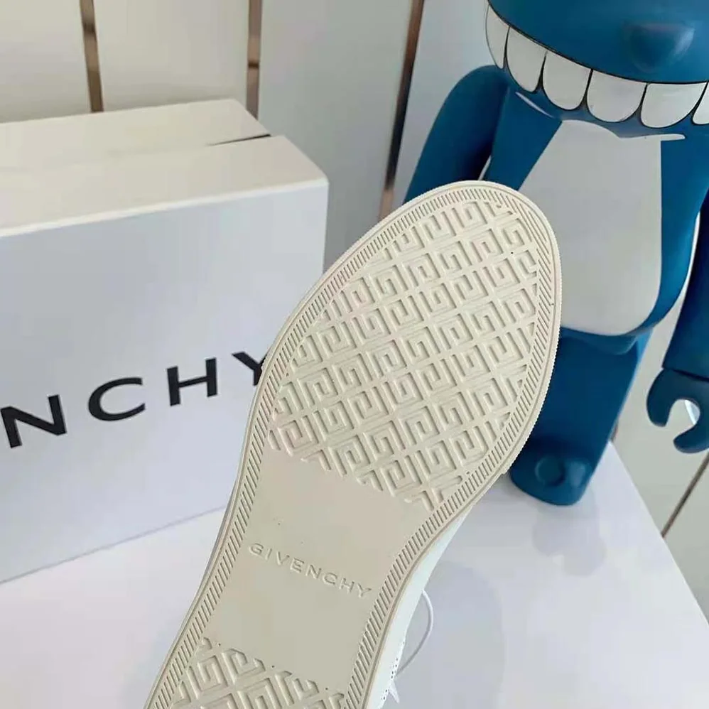 Givenchy Sneakers in 4G Perforated Leather for Unisex in White Givenchy Sneakers in 4G Perforated Leather for Unisex in White