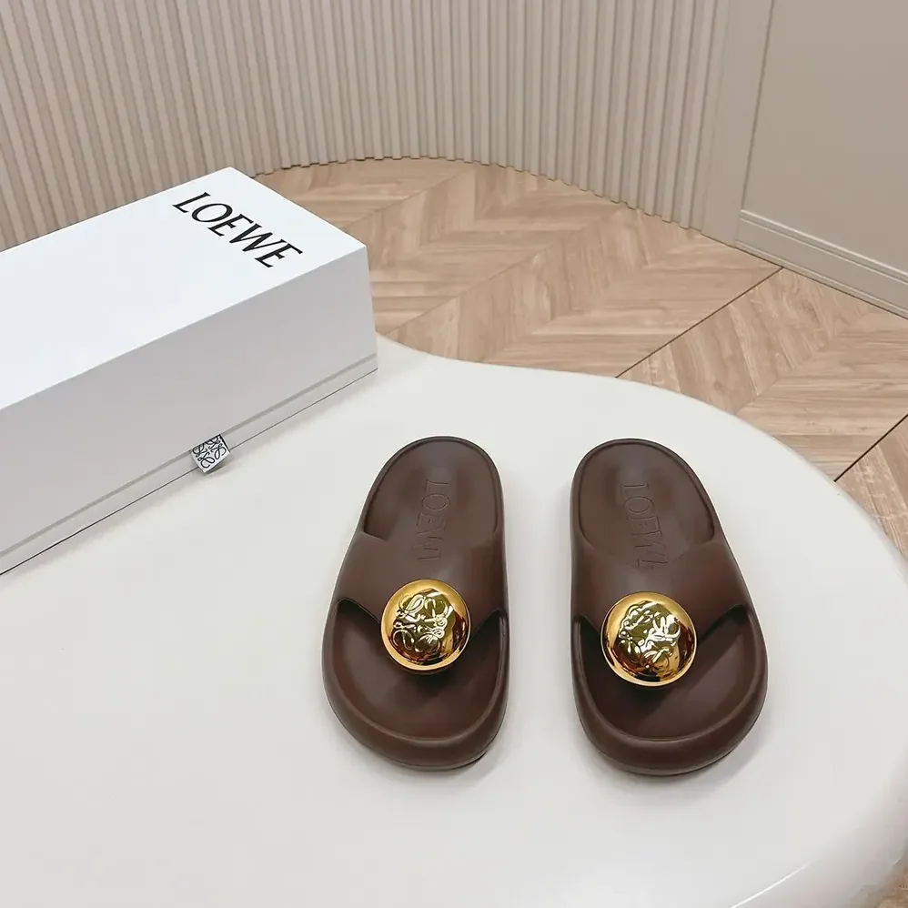 Loewe Foam Pebble Sandal for Women in Chocolate