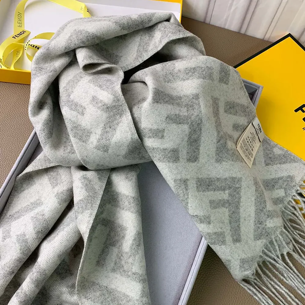Fendi Fendi Unisex FF Scarf Pale Gray Cashmere Scarf for Unisex Fendi Fendi Unisex FF Scarf Pale Gray Cashmere Scarf for Unisex