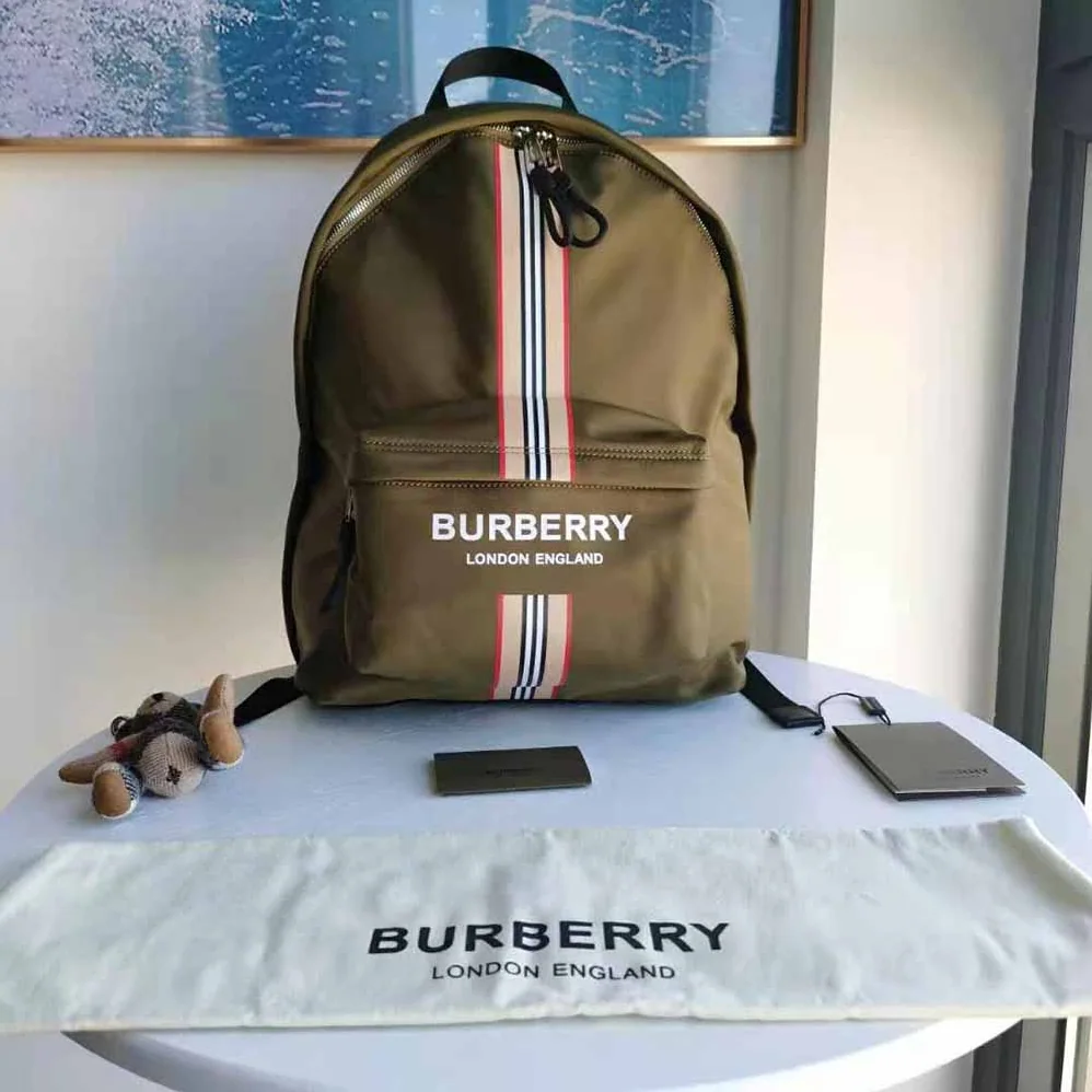 Burberry Vintage Check Nylon Backpack for Men in Green Burberry Vintage Check Nylon Backpack for Men in Green