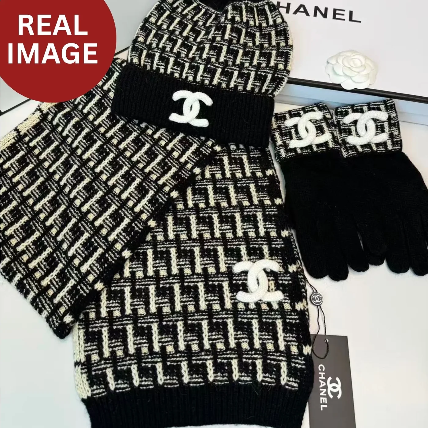 Chanel Winter Set Hat, Scarf And Gloves Black