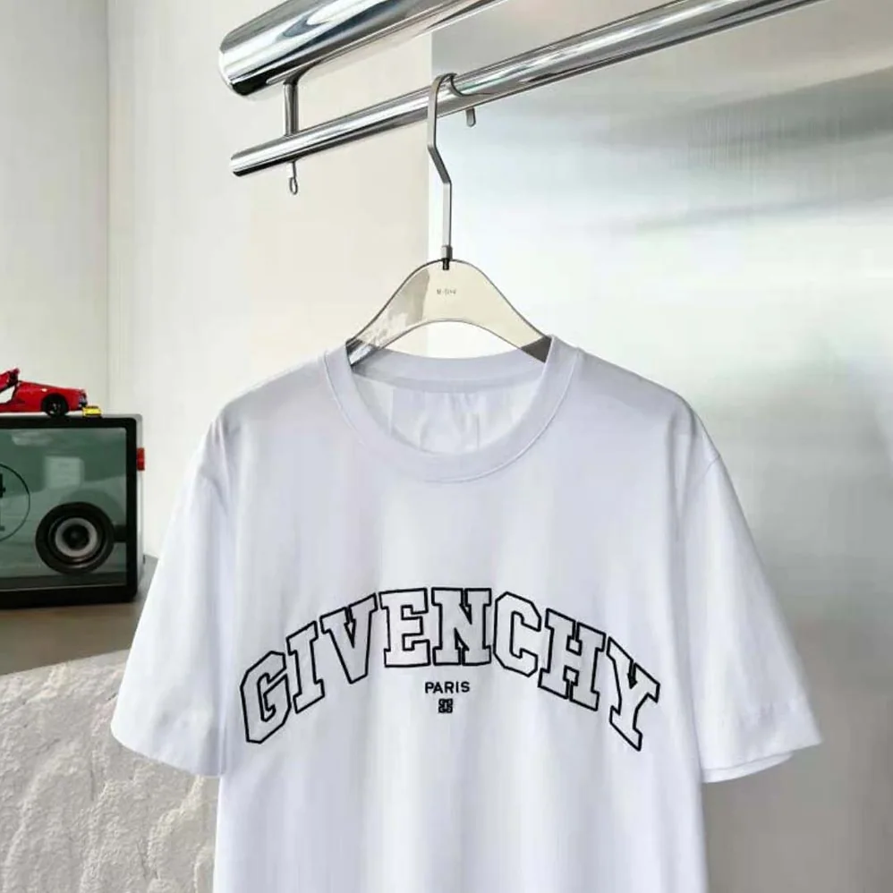 Givenchy T-shirt in GIVENCHY College Embroidered Jersey for Women in White Givenchy T-shirt in GIVENCHY College Embroidered Jersey for Women in White