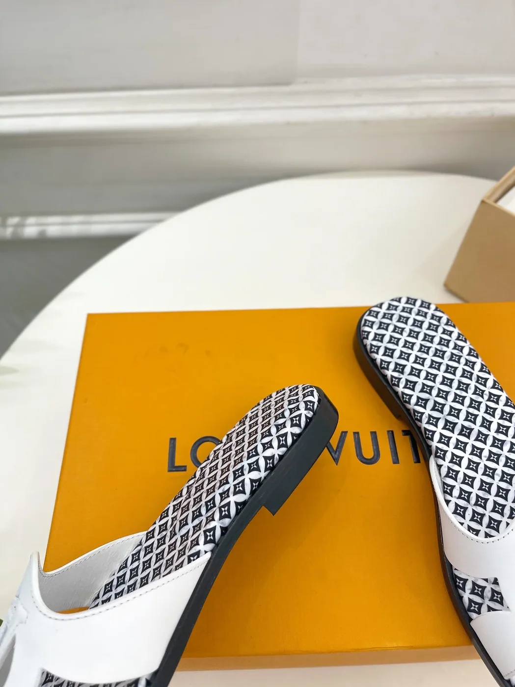 Louis Vuitton Isola Flat Mule LV White Louis Vuitton Isola Flat Mule LV White