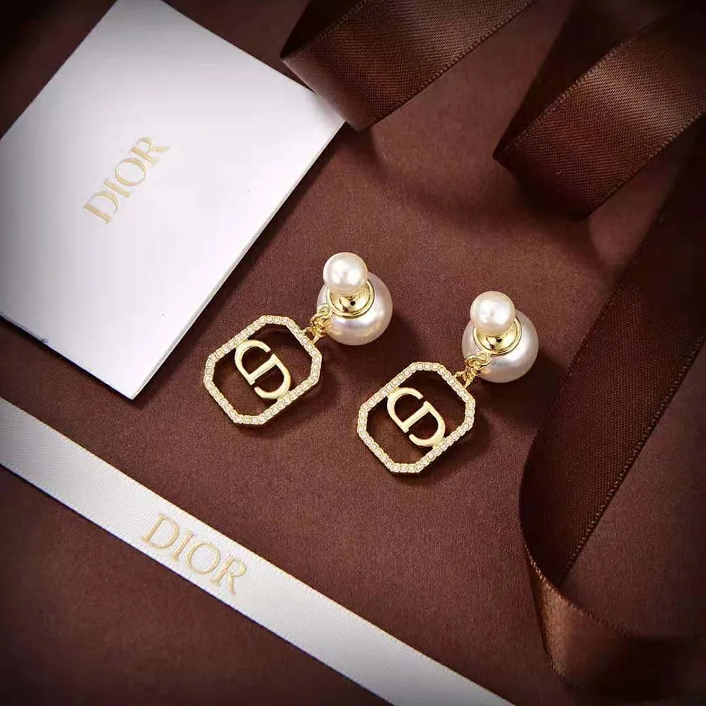 Dior Tribales Earrings Gold-Finish Metal with White Resin Pearls for Women Dior Tribales Earrings Gold-Finish Metal with White Resin Pearls for Women