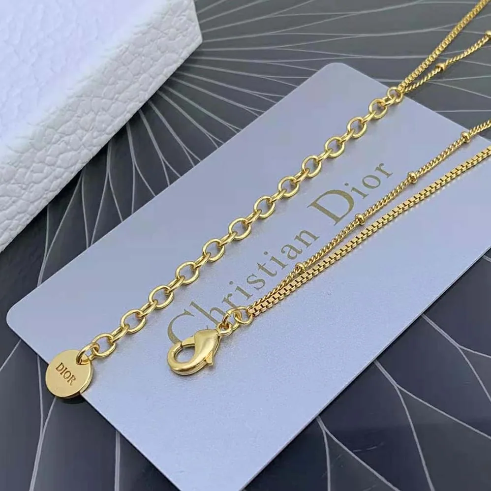 Dior 30 Montaigne Necklace Gold for Women in Finish Metal Dior 30 Montaigne Necklace Gold for Women in Finish Metal