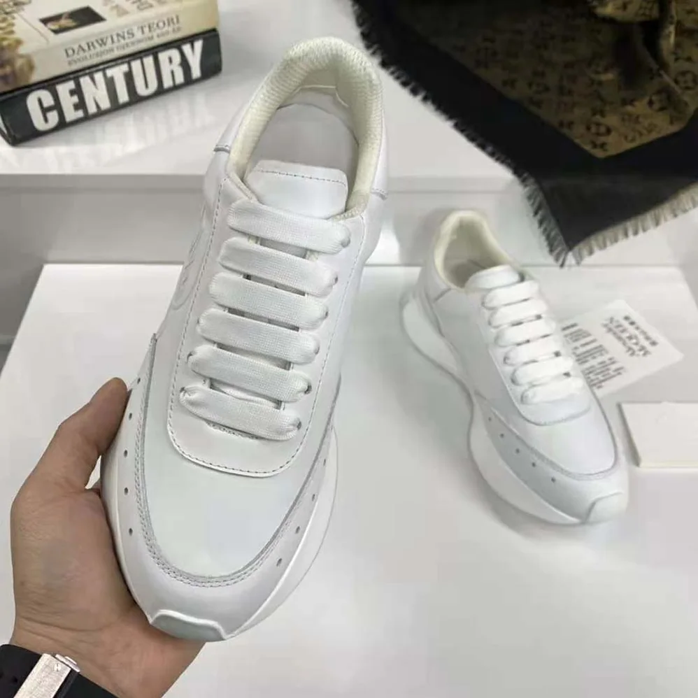 Alexander Mcqueen Sprint Runner in Calf Leather for Unisex in White