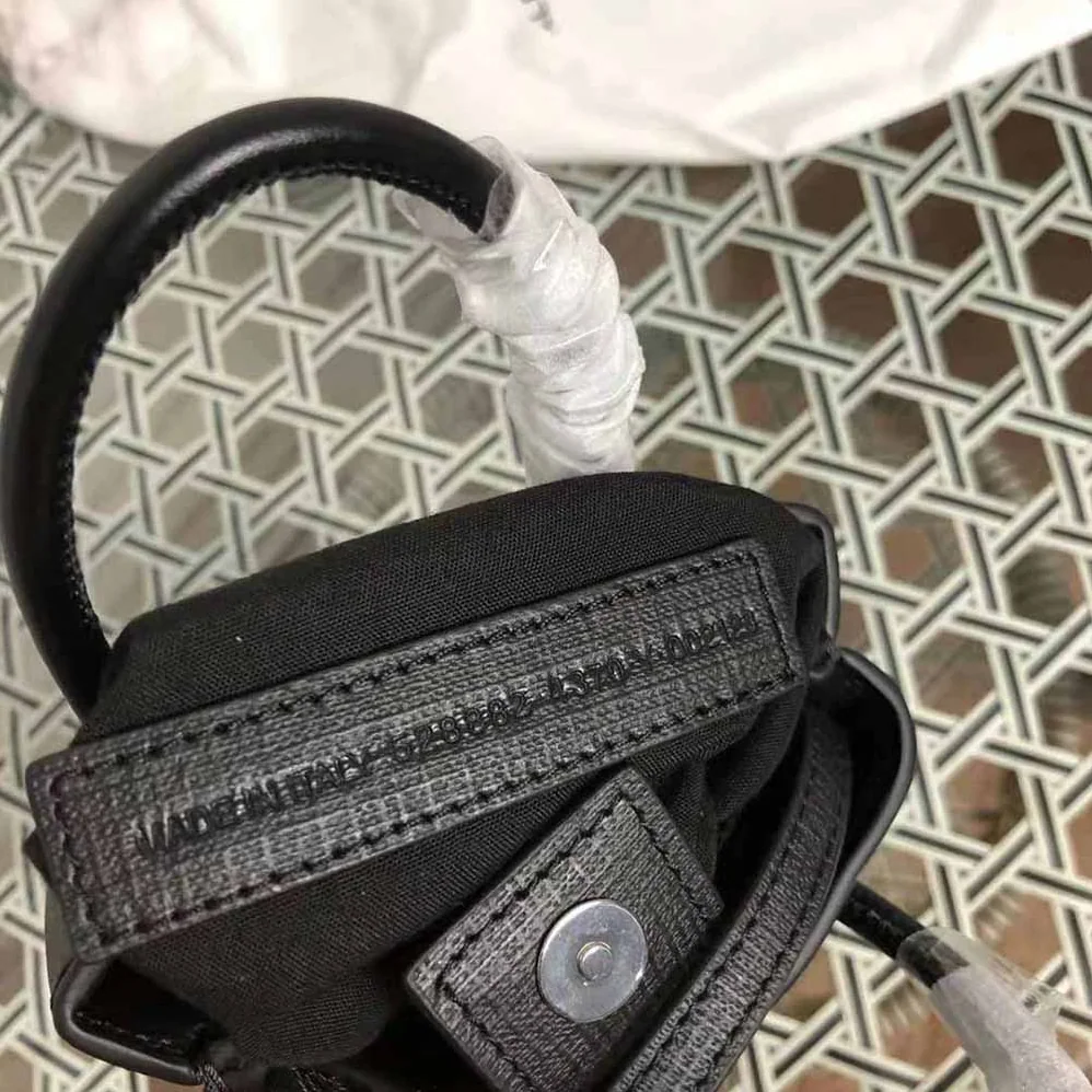 Balenciaga Shopping Phone Holder Shopping Phone Holder in Black Squared Calfskin for Unisex Balenciaga Shopping Phone Holder Shopping Phone Holder in Black Squared Calfskin for Unisex