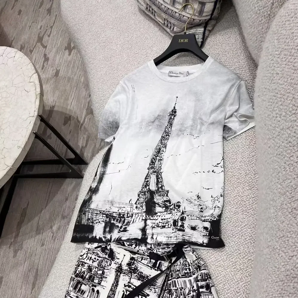 Dior T-Shirt Black and White Cotton and Linen Jersey with Paris Motif for Women Dior T-Shirt Black and White Cotton and Linen Jersey with Paris Motif for Women
