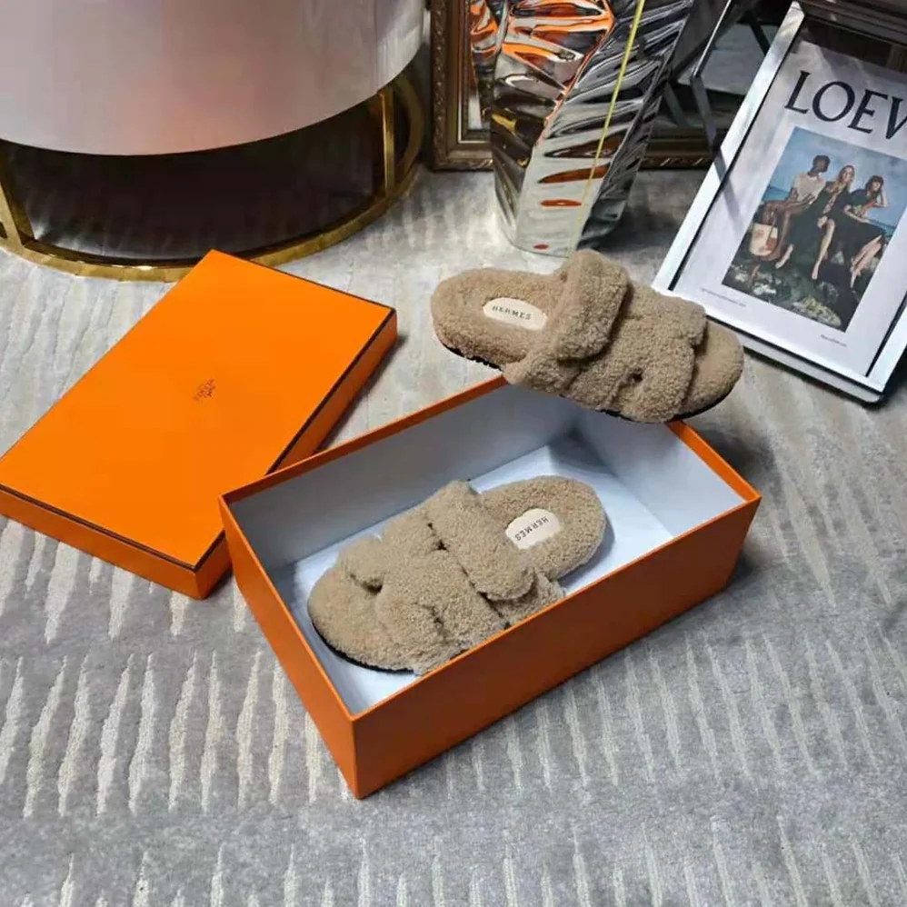 Hermes Chypre Sandal in Woolskin for Women in Brown