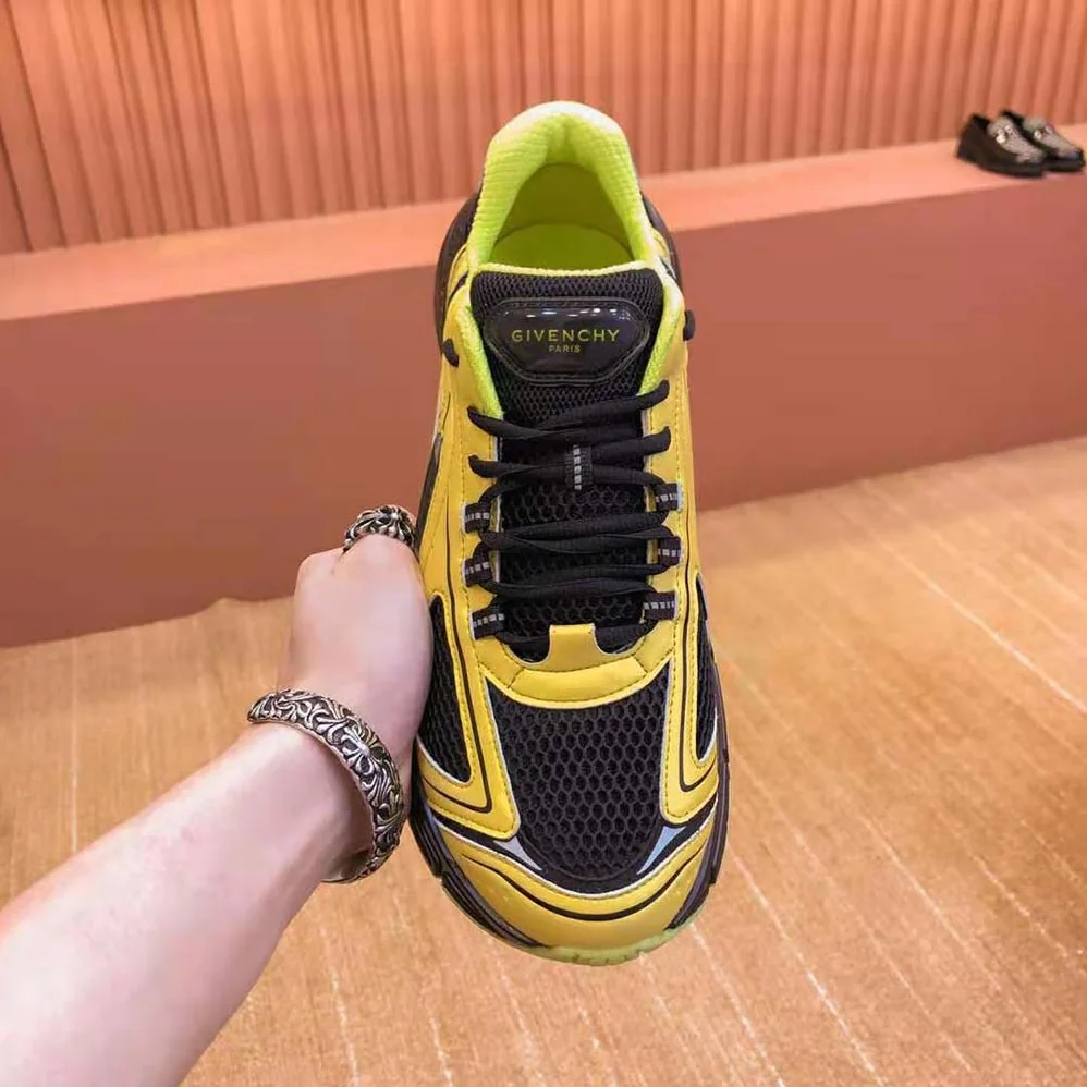 Givenchy TK-MX Runner Sneakers in Mesh for Unisex in Yellow Givenchy TK-MX Runner Sneakers in Mesh for Unisex in Yellow