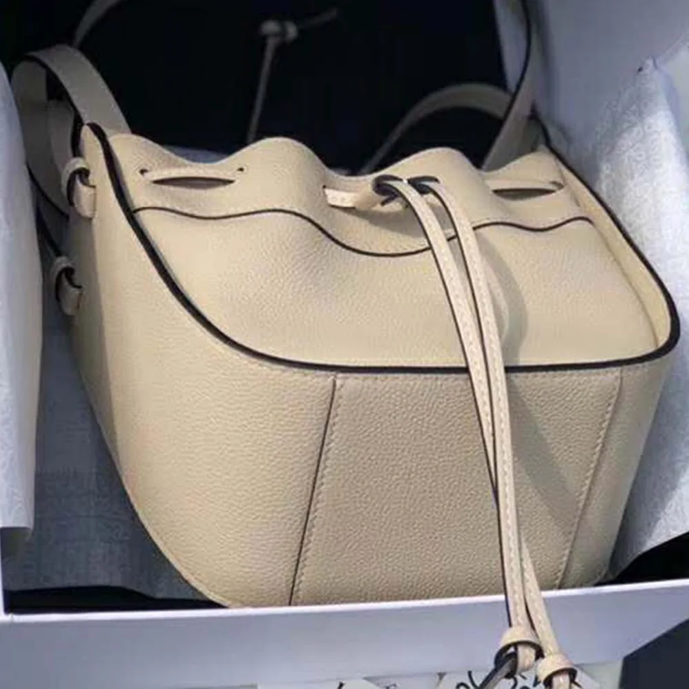 Loewe Hammock Dw Mini Bag in Nappa Calf for Women in White Loewe Hammock Dw Mini Bag in Nappa Calf for Women in White