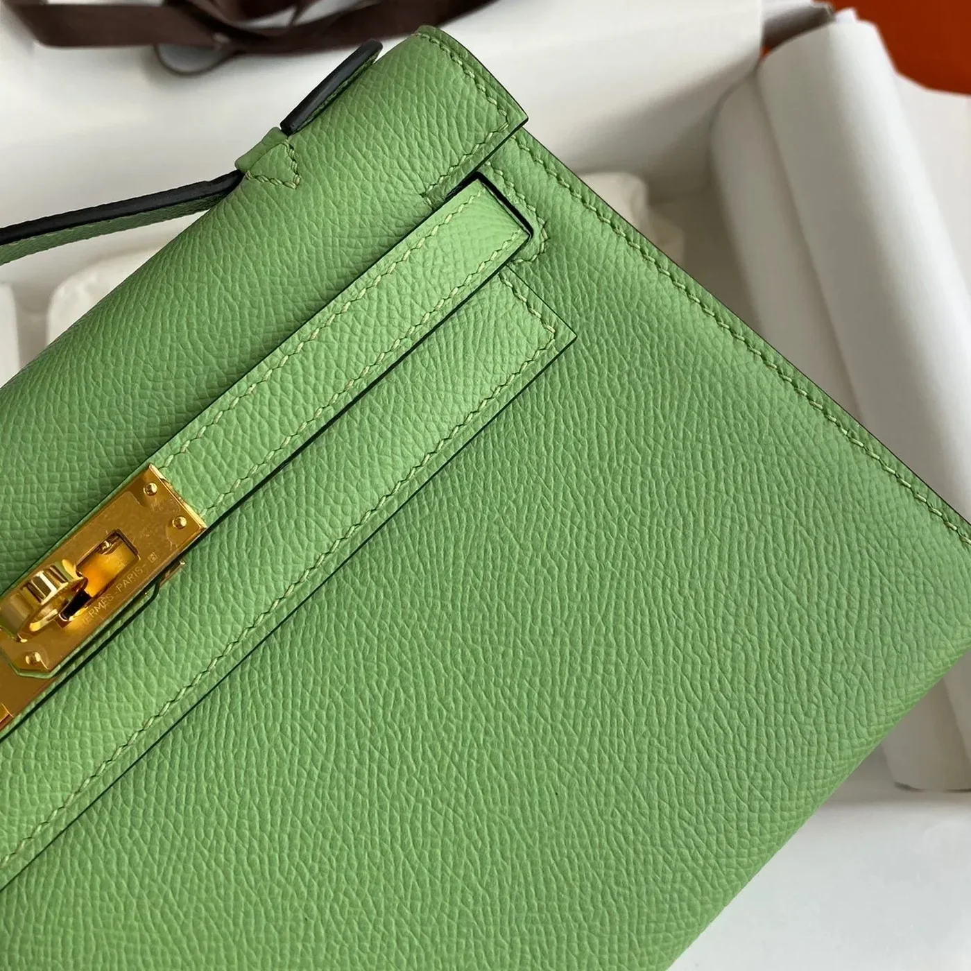 Hermes Kelly Pochette Top Handle Bag in Green Epsom Gold Hardware